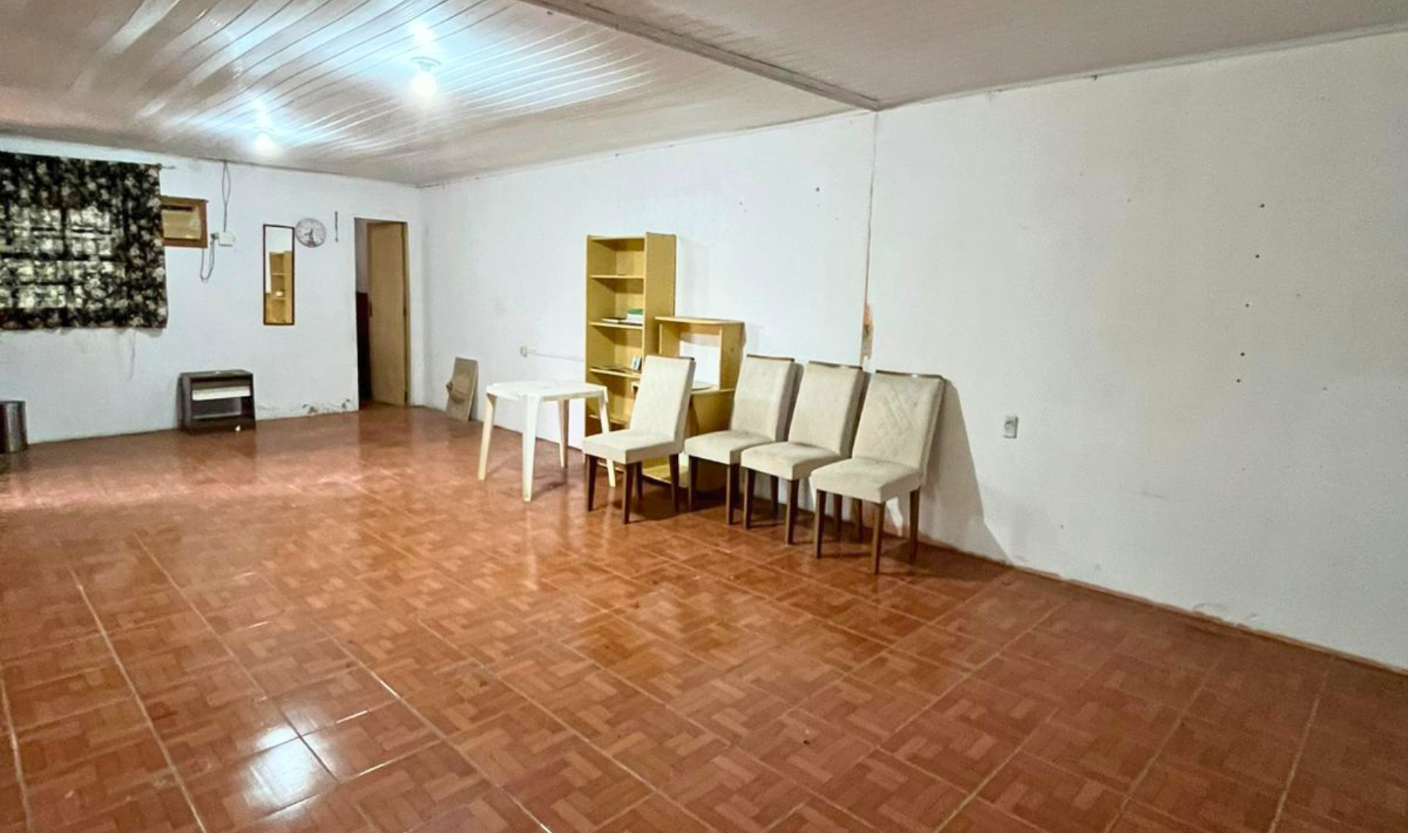 CASA para locação com ótima localização!!