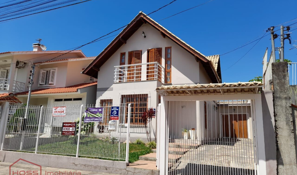 Linda casa em alvenaria de alto padrão