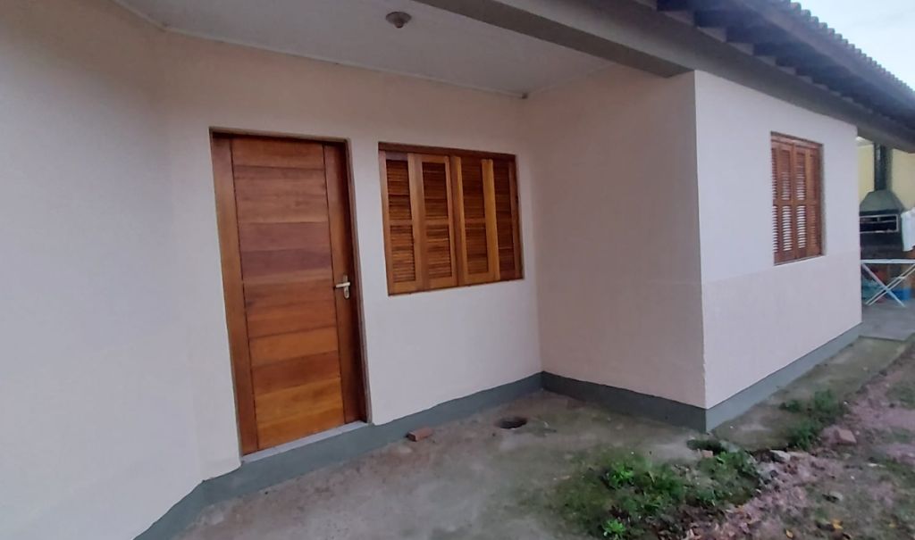 Vende-se casa no Bairro Vila Elza