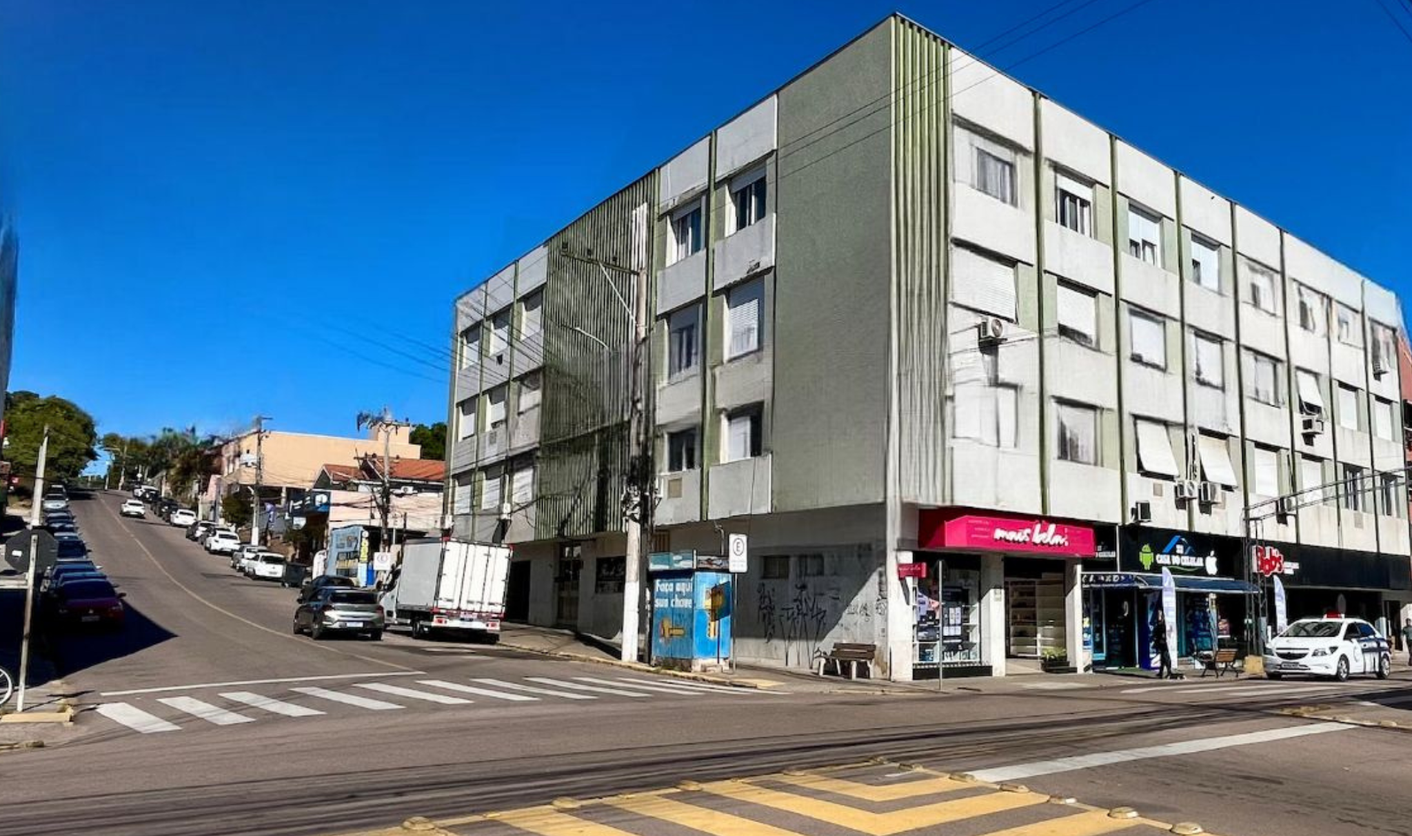 Ótimo Apartamento para Locação e Venda localizado no Centro
