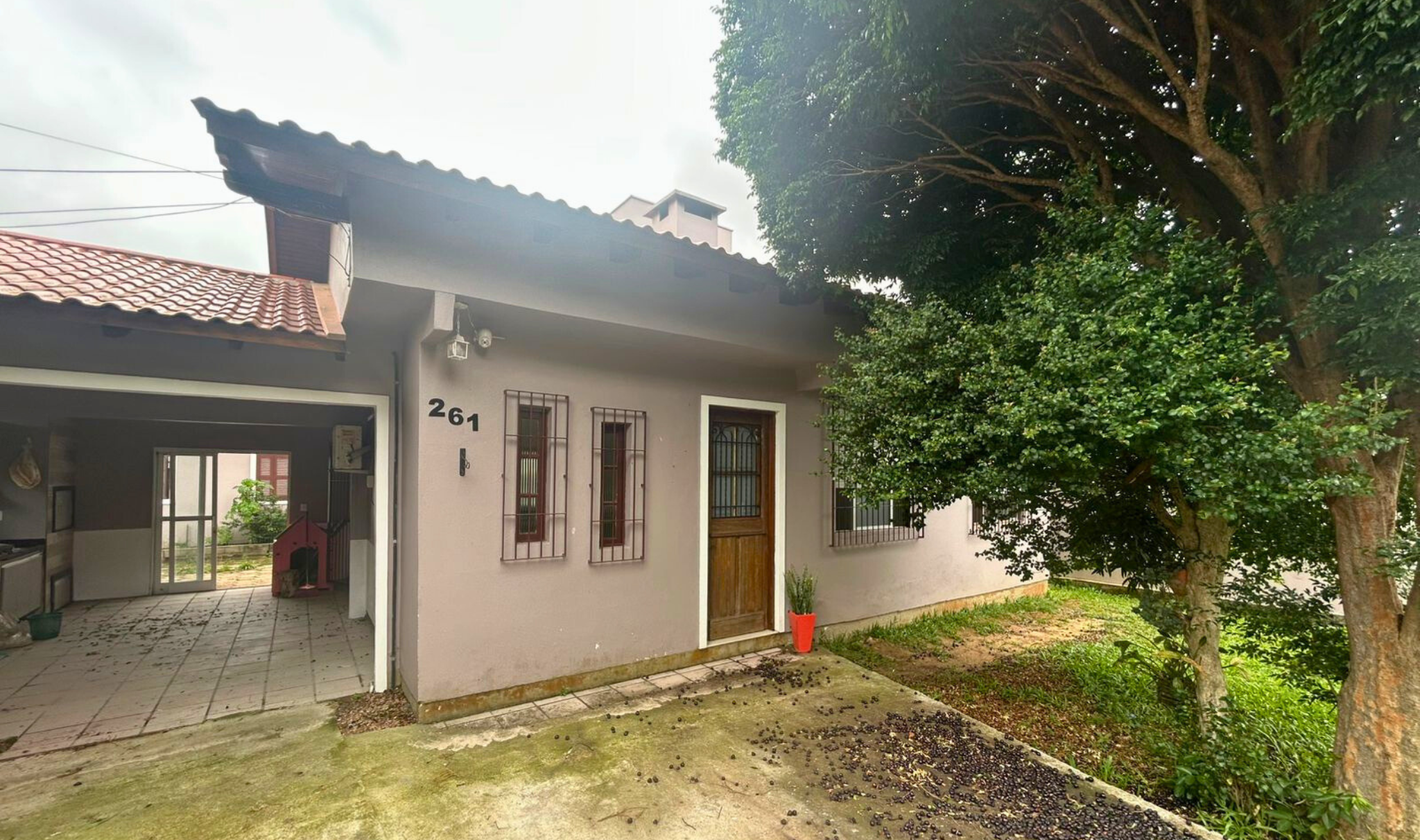 ✨ CASA para locação com ótima localização!!